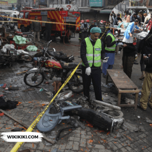 Pakistan Bomb Blast Targeting Police Kills 5, Injures 21